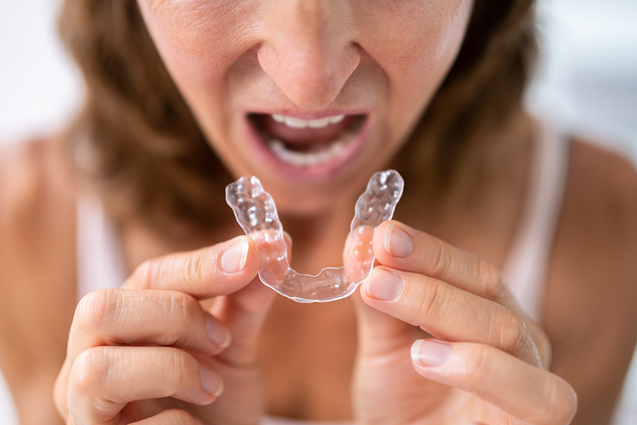 Straighter Teeth and Smile With Invisalign